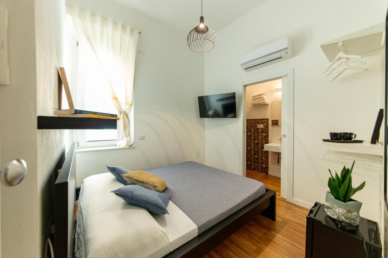 Lele'S Rooms Cagliari Dış mekan fotoğraf